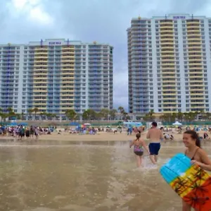 Holiday home Ocean Walk - Astonishing Ocean Front View, Daytona Beach